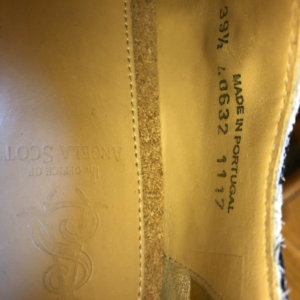 UNWORN Angela Scott Sterling Wedge Monk Strap sz.9 - Picture 2 of 5